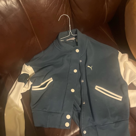 Puma Jacket/Sweater - Picture 3 of 4